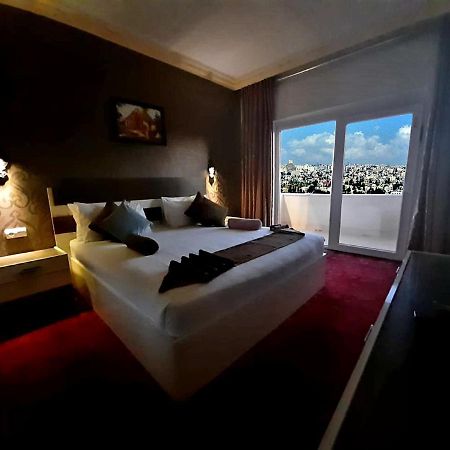 Balcony Hotel Amman Bagian luar foto